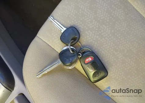 2010 Hyundai Elantra Gls z USA, uszkodzony, nr VIN KMHDU4AD0AU924913